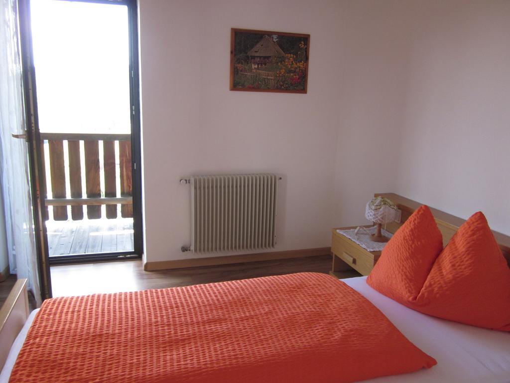 Gasthof Zum Roessl San Genesio Atesino Chambre photo