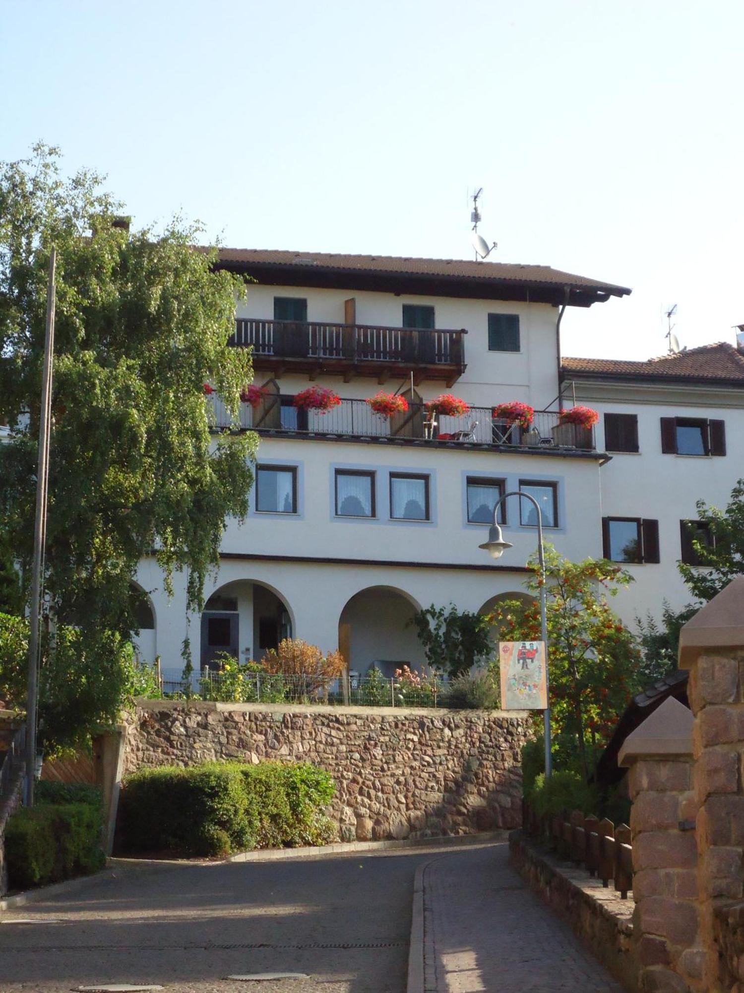 Gasthof Zum Roessl San Genesio Atesino Extérieur photo