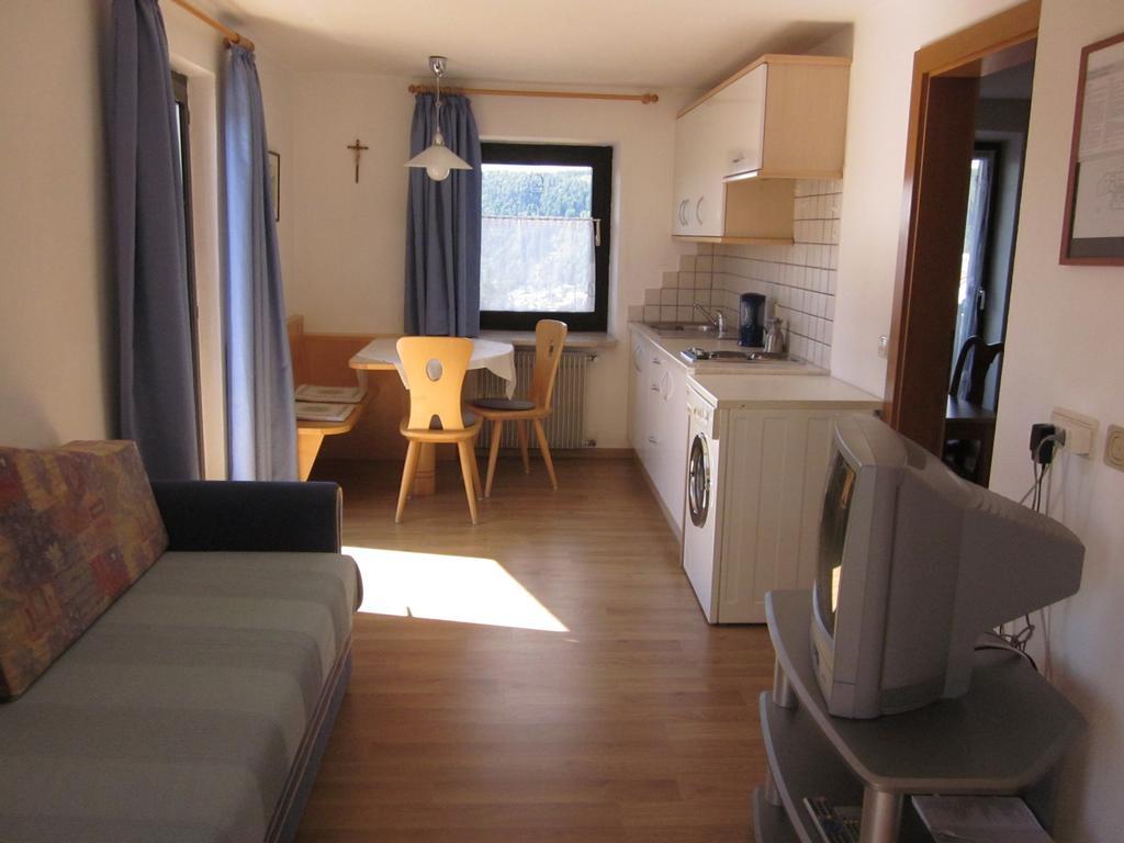 Gasthof Zum Roessl San Genesio Atesino Chambre photo